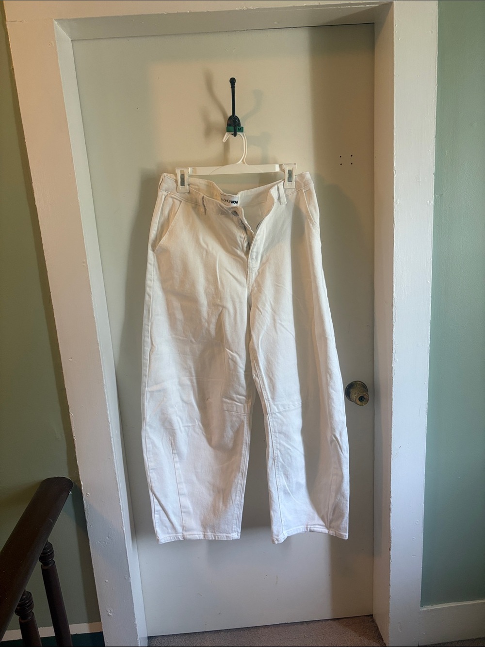 White barrel Jean